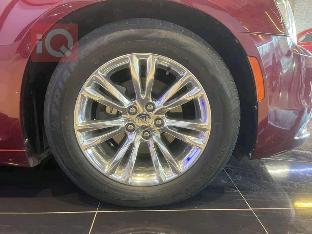كرايسلر 300
